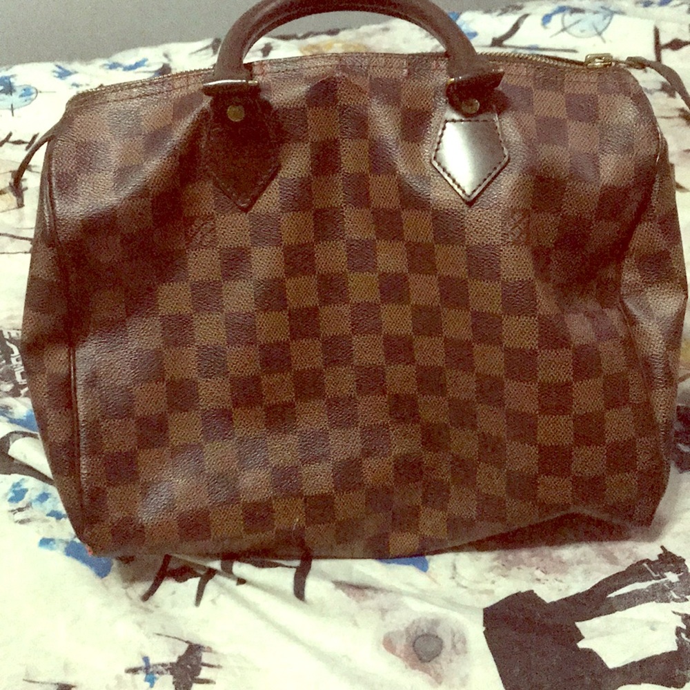 Louis Vuitton speedy bag (Authentic)
